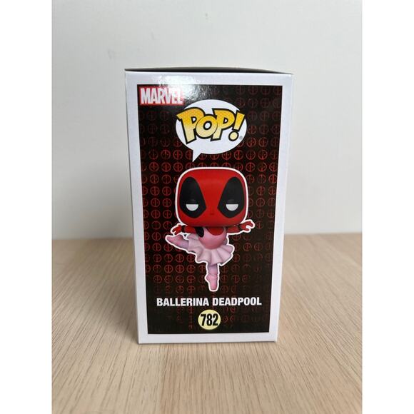 Funko Pop 782 Deadpool - Hot Topic Exclusive - NEW IN BOX - Picture 2 of 4